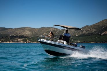 boat rentals in zakynthos